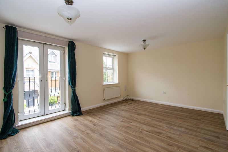 Additional image 3 of 4 bed terraced house to rentCae Canol, Penarth CF64