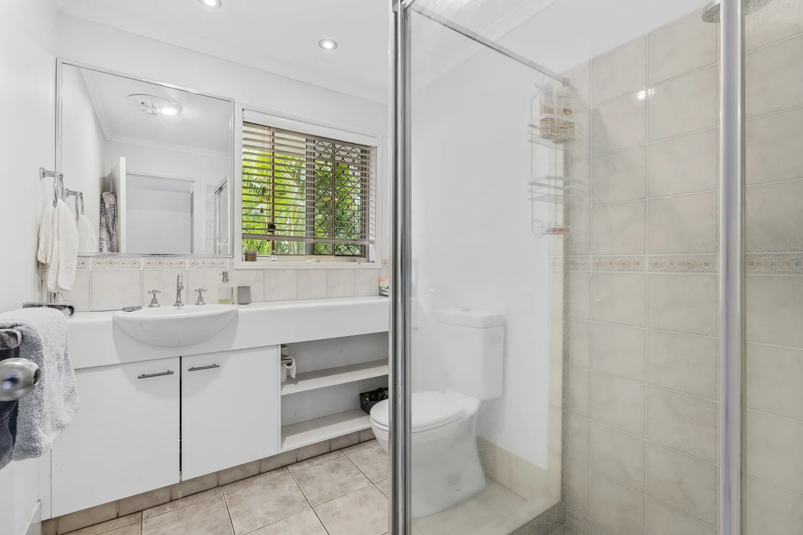 Additional image 19 of 8/18 Tallebudgera Creek Road, Burleigh Heads QLD 4220
