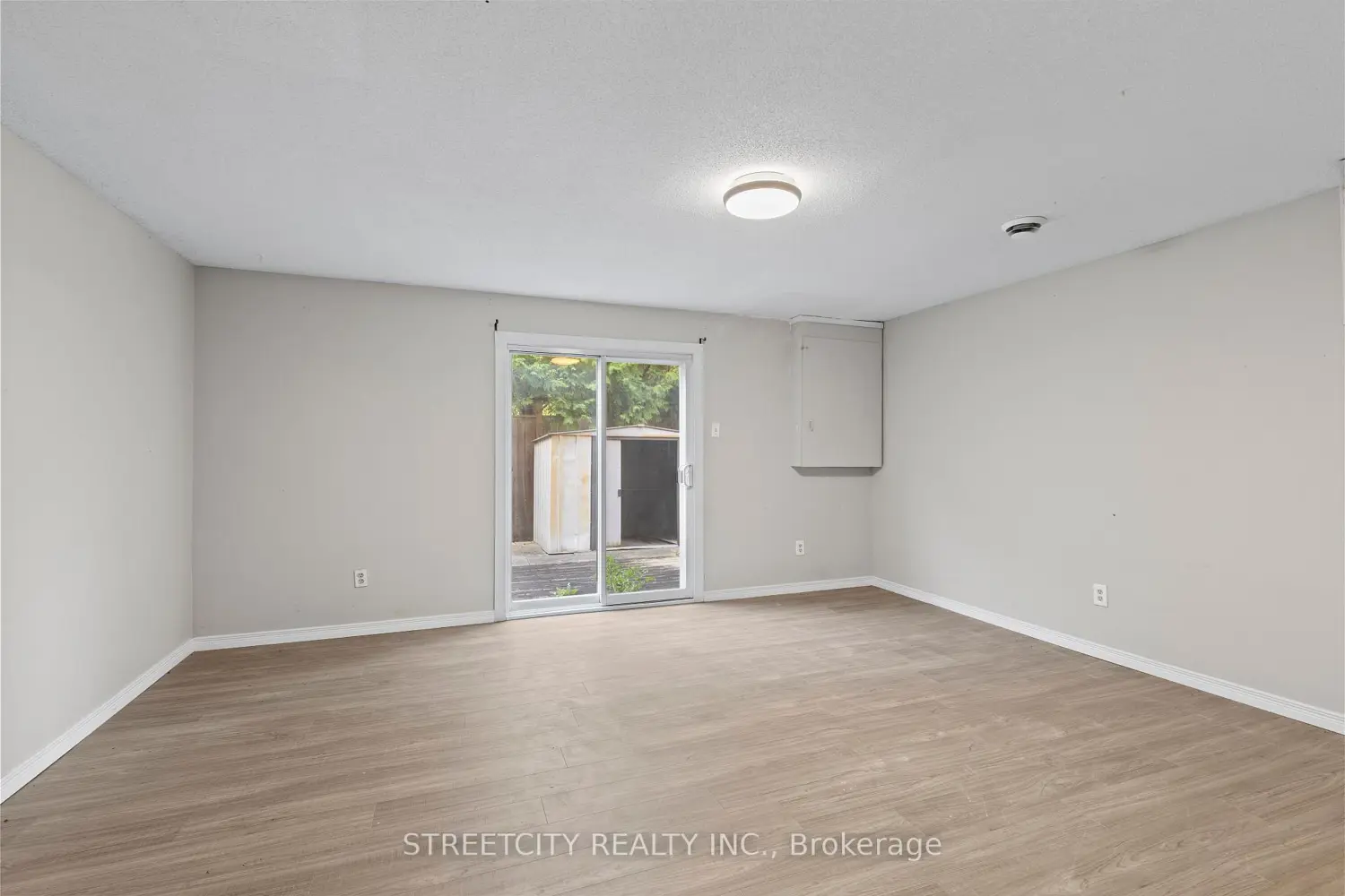 Additional image 16 of 577 Third Street 36