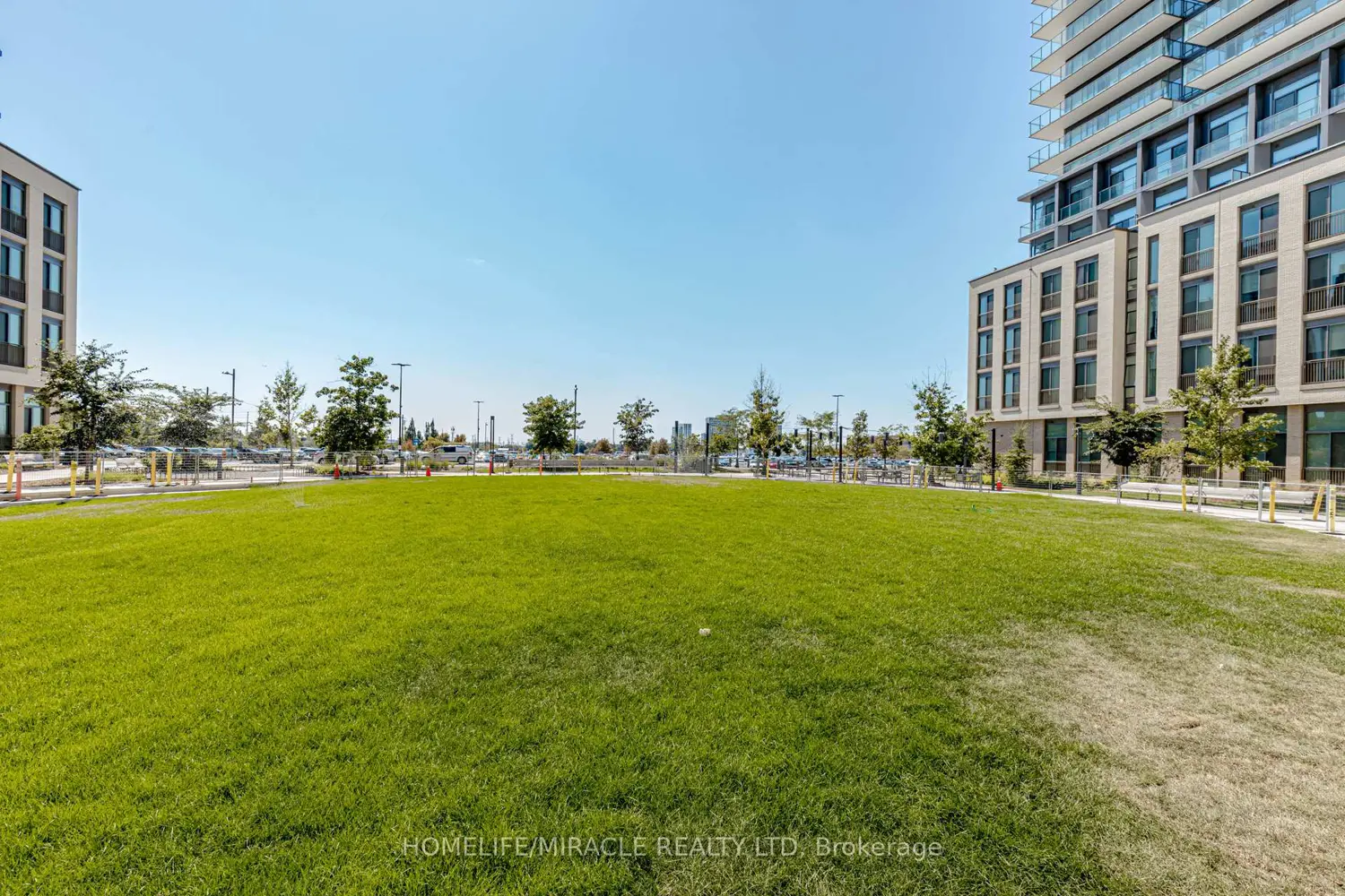 Additional image 19 of 7890 Jane Street 501