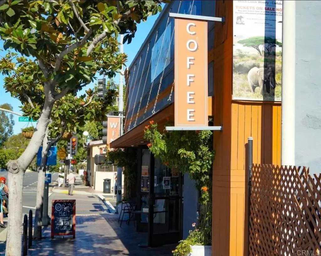 Additional image 110 of 2563 State Street, Carlsbad, CA 92008