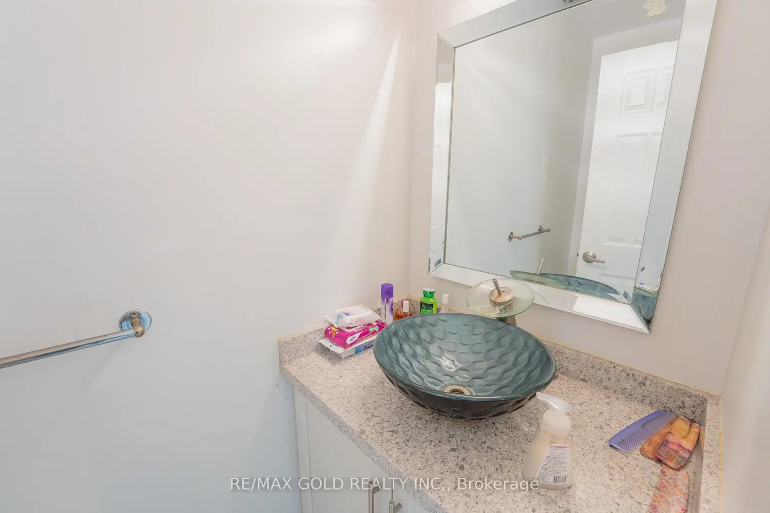 Additional image 12 of 900 Central Park Drive 107