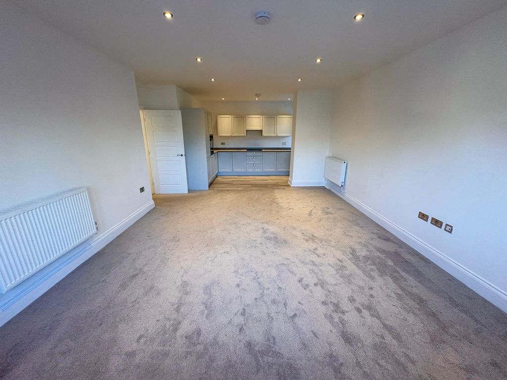 3 bed flat to rentSt Marys Gate, Derby DE1 photo 5