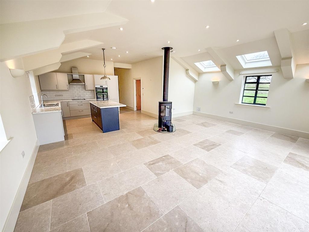 Additional image 7 of 5 bed detached bungalow to rentWhittington, Oswestry SY11