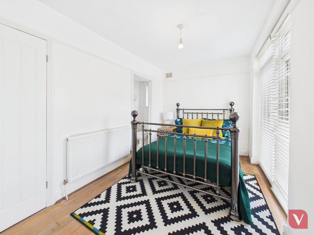 Additional image 15 of 5 bed property to rentCompton Avenue, Luton LU4