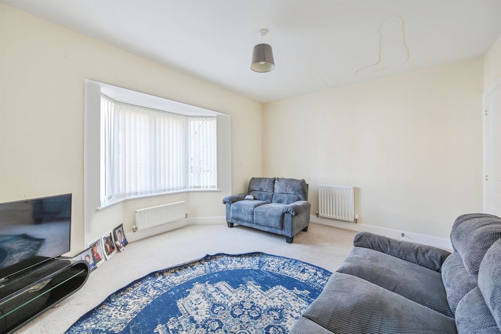 Additional image 6 of 5 bed property to rentDewberry Court, Derby DE24