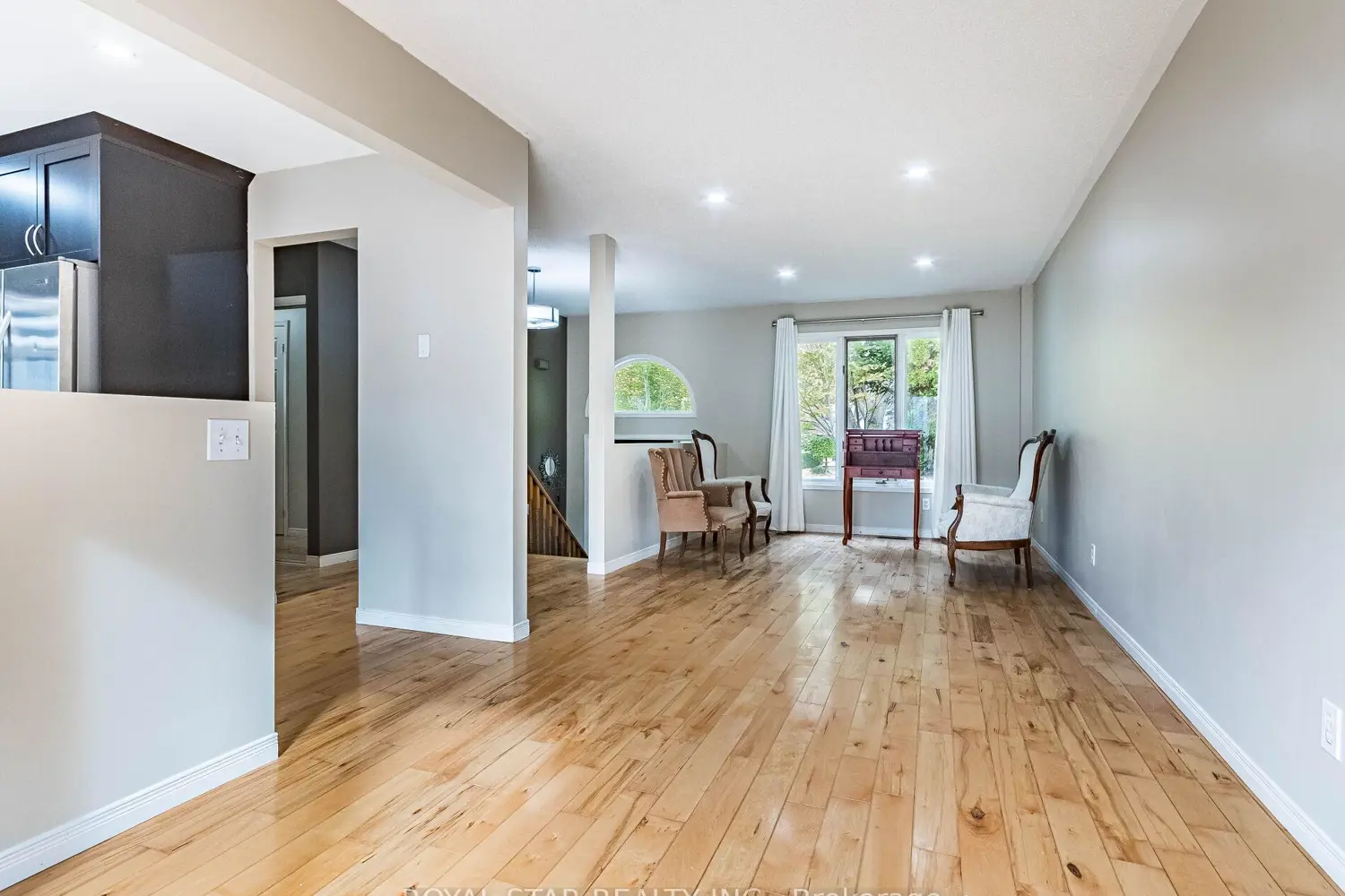 Additional image 4 of 18 Woodside Square