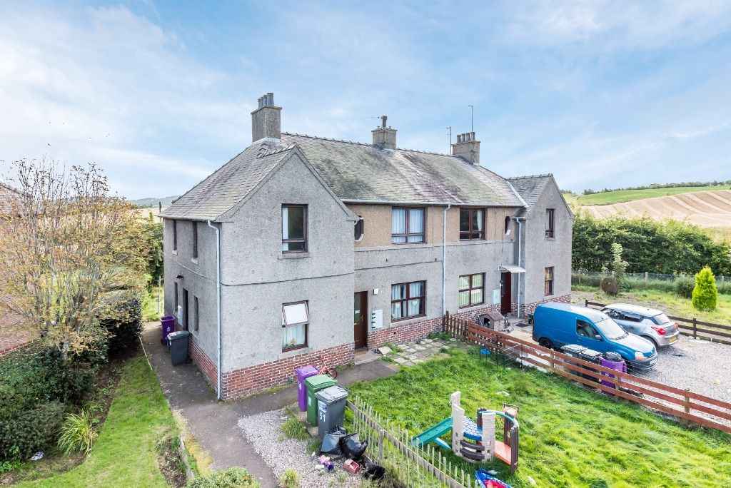 2 bed flat to rentKings Road, Forfar, Angus DD8