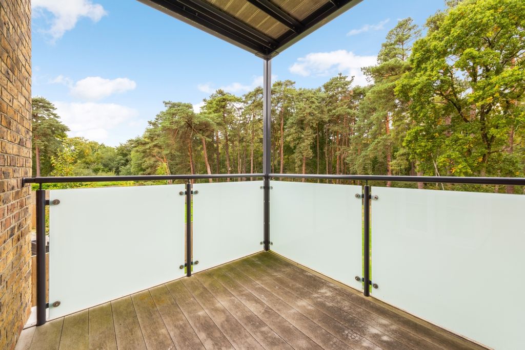 Additional image 13 of 2 bed flat to rentKingswood, Ascot SL5
