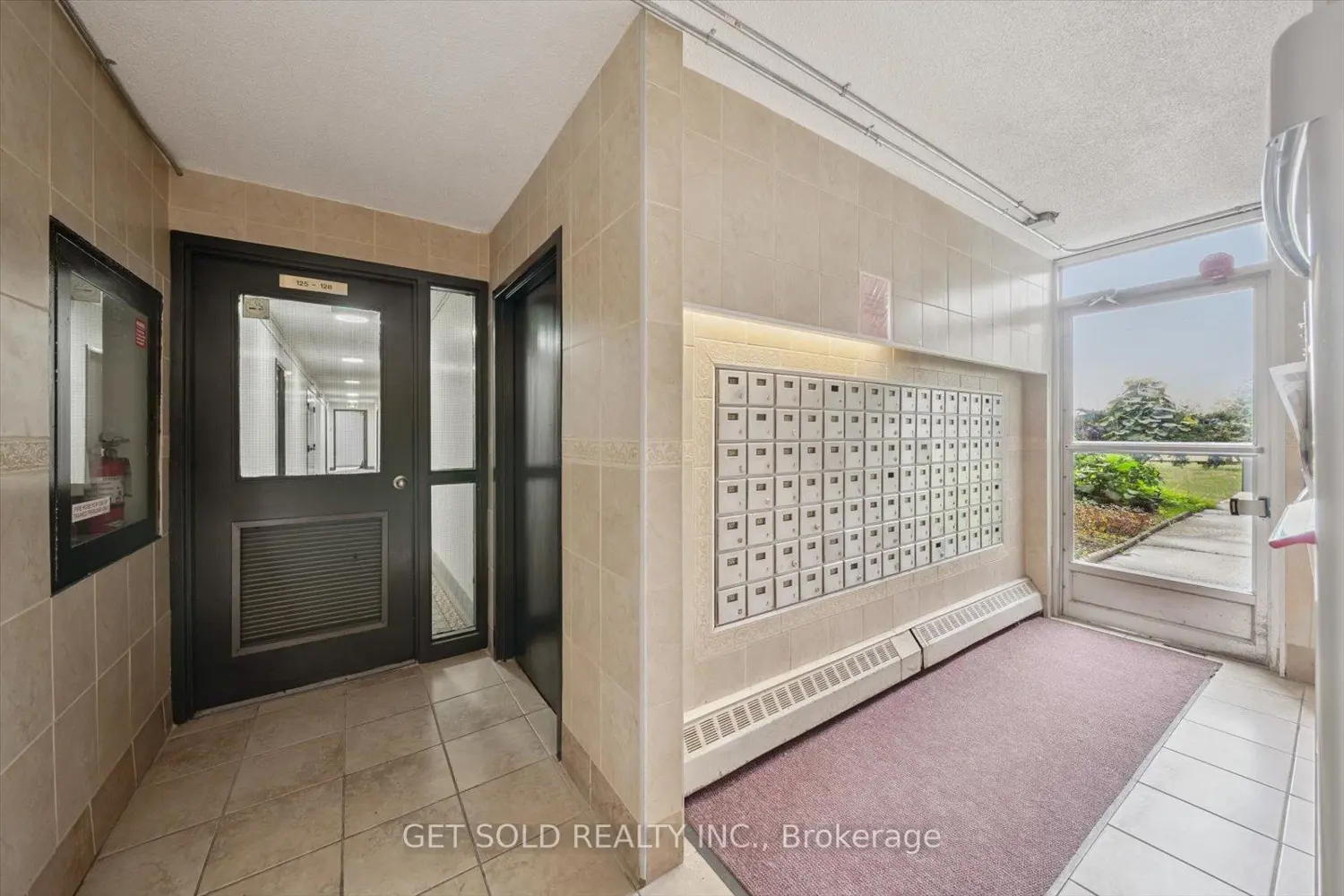 Additional image 17 of 2121 Roche Court 301