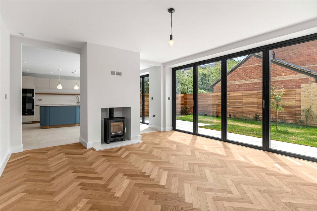 Additional image 7 of 4 bed detached house to rentPearce Close, Cambridge, Cambridgeshire CB3