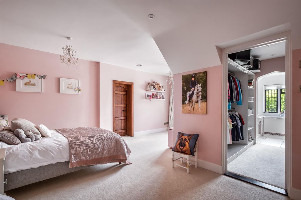 Additional image 16 of 6 bed detached house to rentHalfpenny Lane, Guildford, Surrey GU4