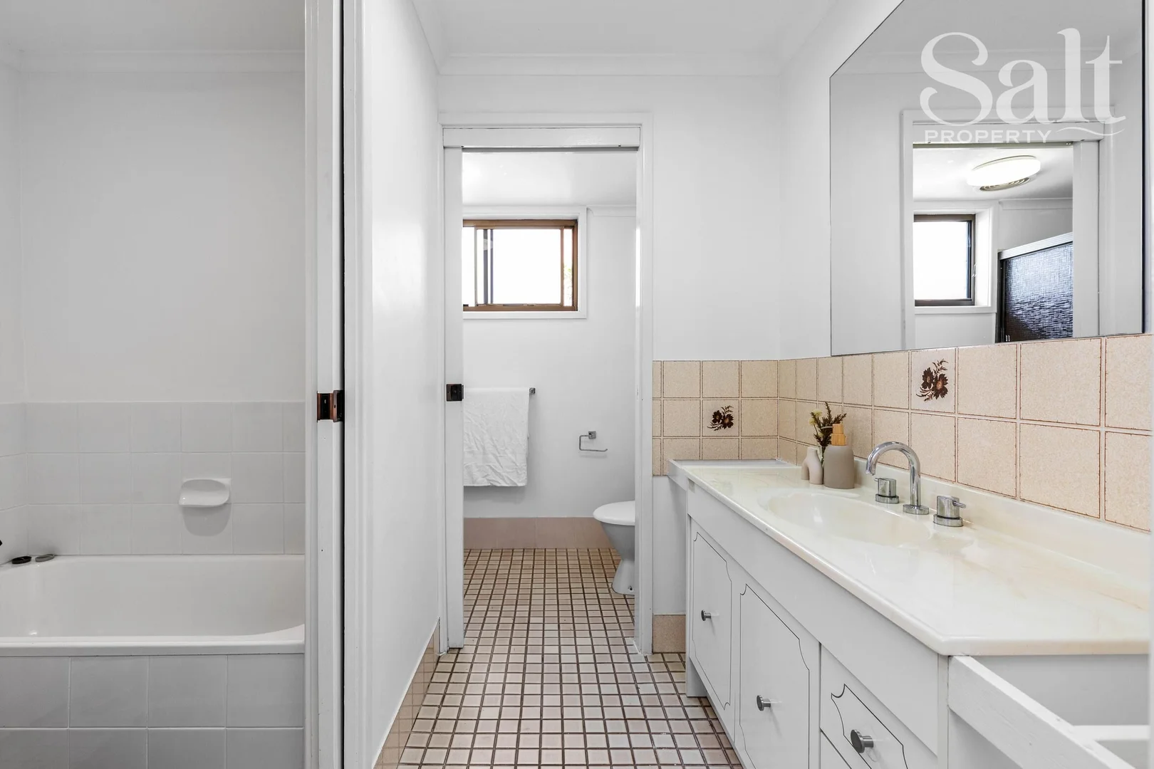 Additional image 18 of 79 Marks Point Road, Marks Point NSW 2280