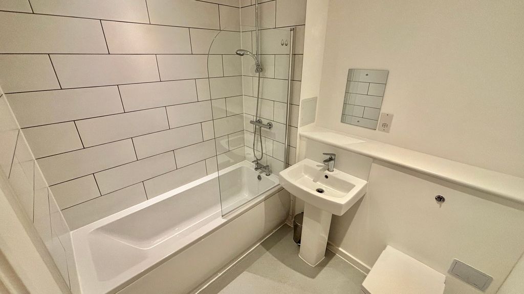 Additional image 7 of 2 bed flat to rentCoal Orchard, Taunton TA1