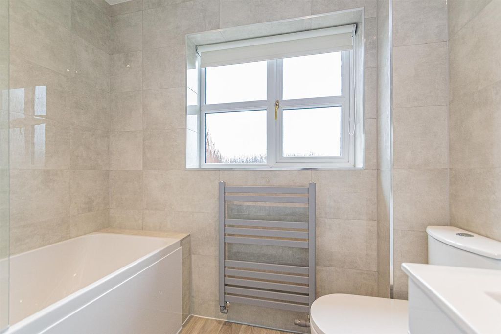 Additional image 19 of 4 bed detached house to rentStoneleigh Gardens, Grappenhall And Thelwall, Warrington WA4