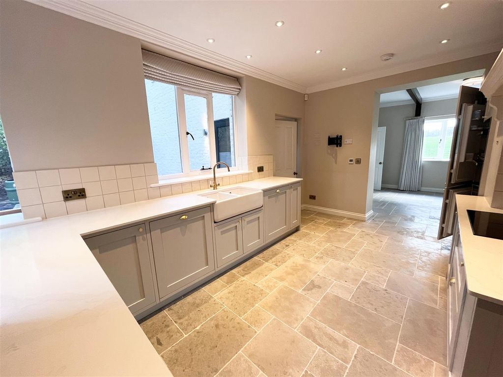 Additional image 8 of 4 bed detached house to rentChelford Road, Henbury, Macclesfield SK10