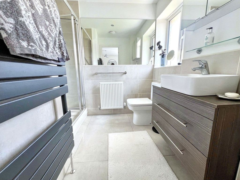Additional image 13 of 4 bed detached house to rentSaltwick Gardens, Whitley Bay NE25