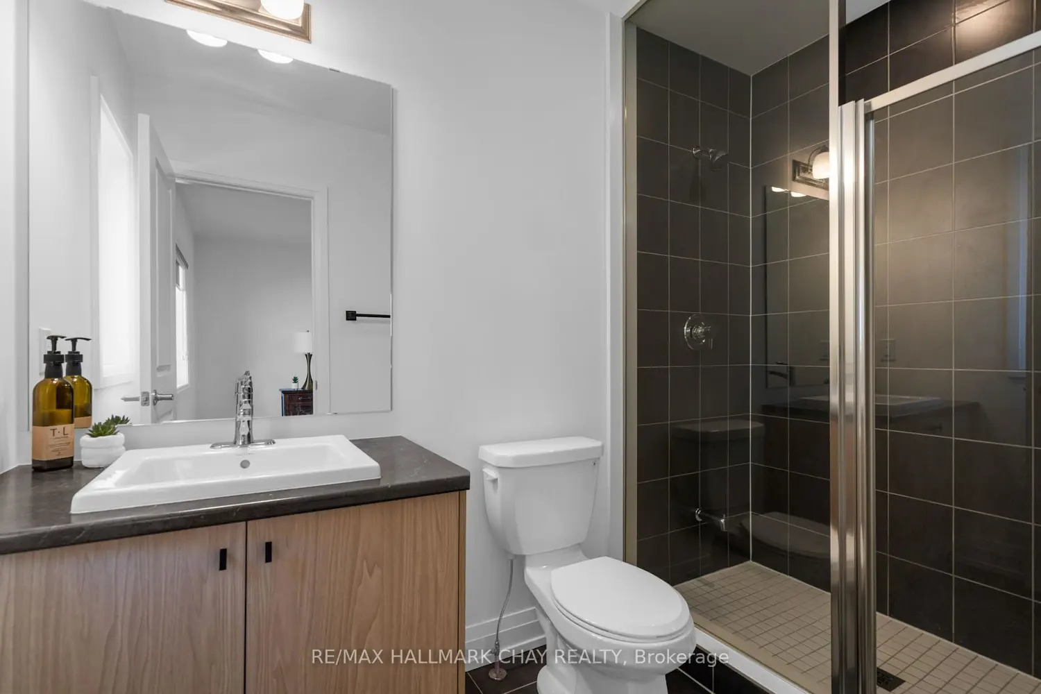 Additional image 8 of 43 Calypso Avenue