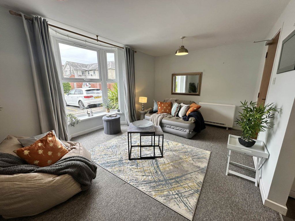 2 bed flat to rentUnfurnished 2-Bed Flat, Aberystwyth Town SY23