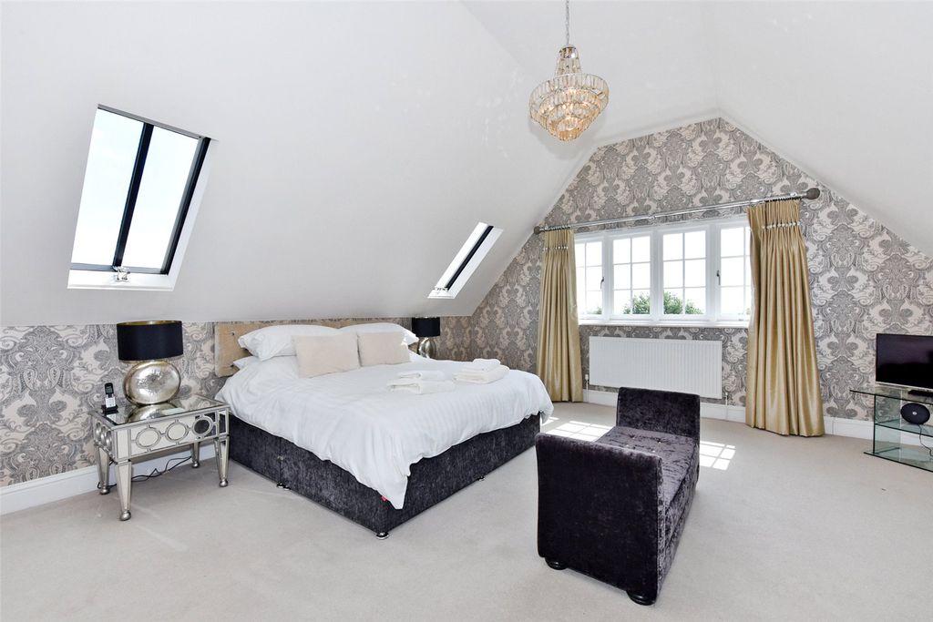 Additional image 11 of 6 bed detached house to rentChurch Road, Cookham, Maidenhead, Berkshire SL6