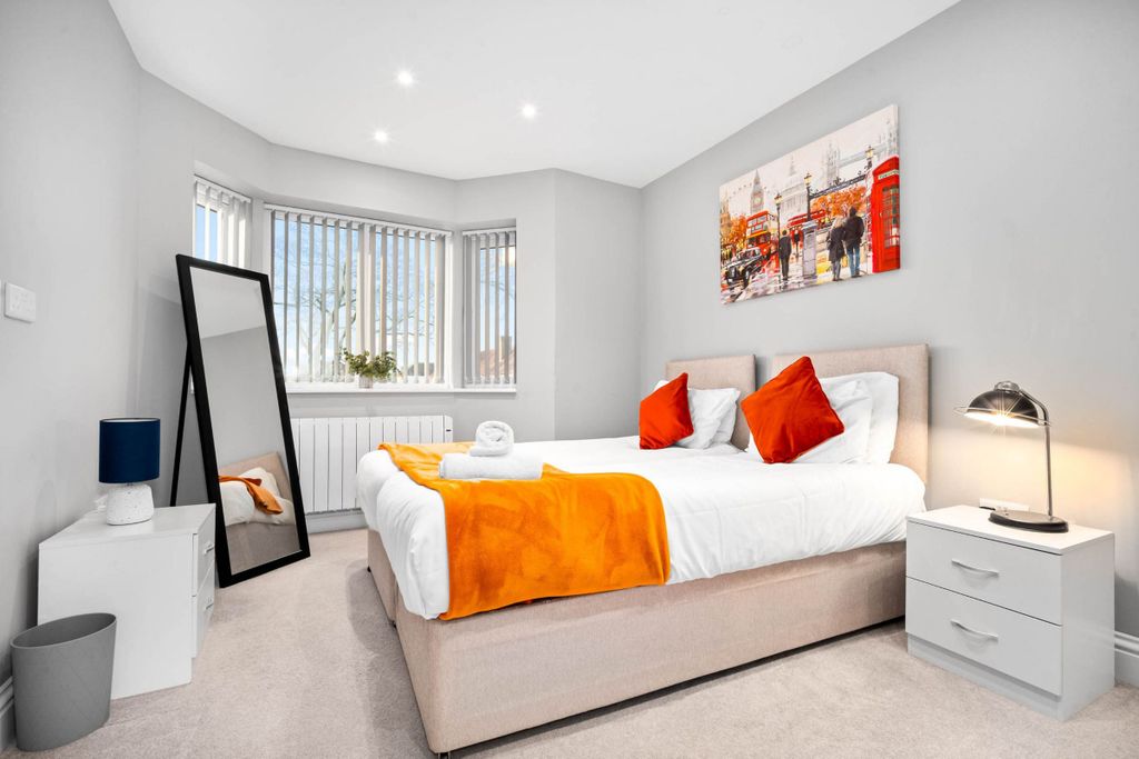 Additional image 33 of 5 bed semi-detached house to rentBrooklands Road, Hall Green, Birmingham B28