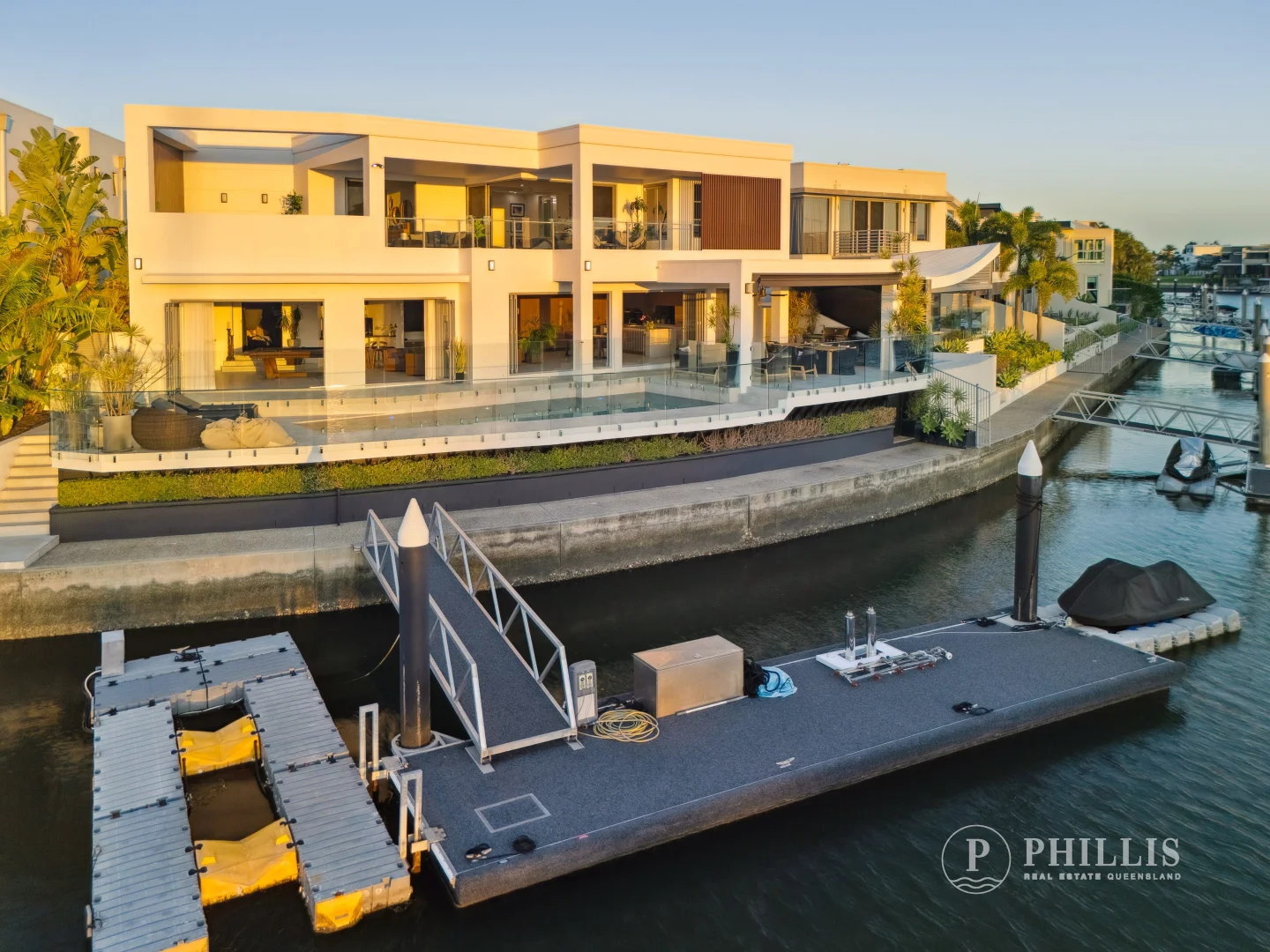 Additional image 36 of 86 Royal Albert Crescent, Sovereign Islands QLD 4216