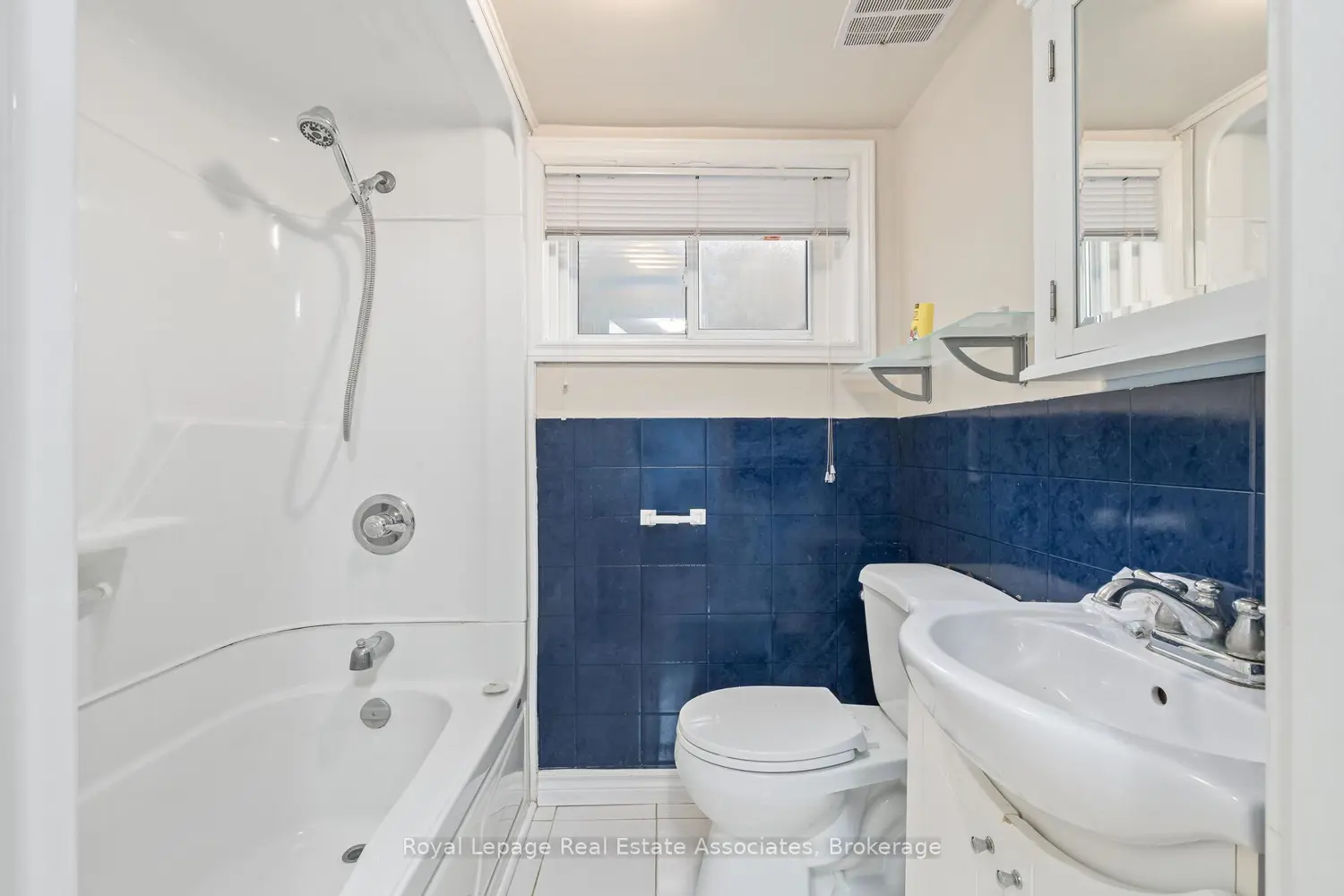 Additional image 13 of 17 Academy Road