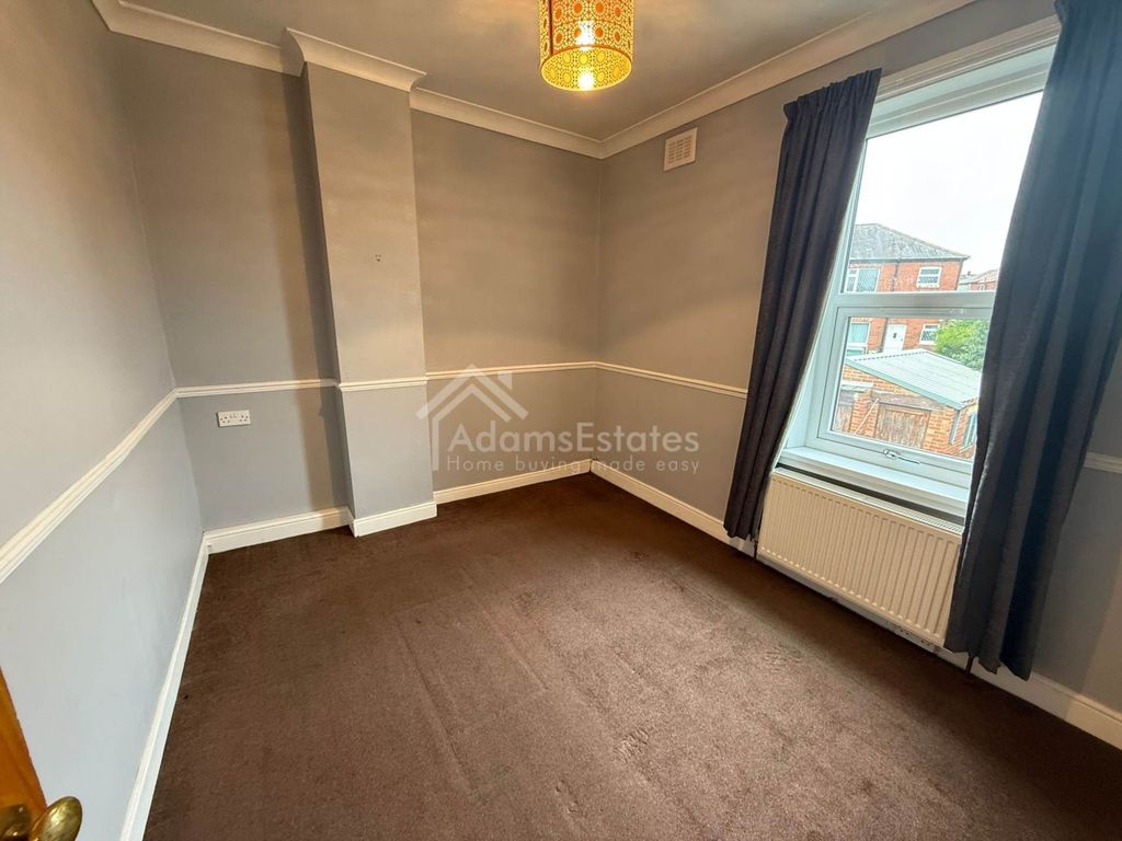 Additional image 5 of 3 bed terraced house to rentLeeds Road, Dewsbury WF12