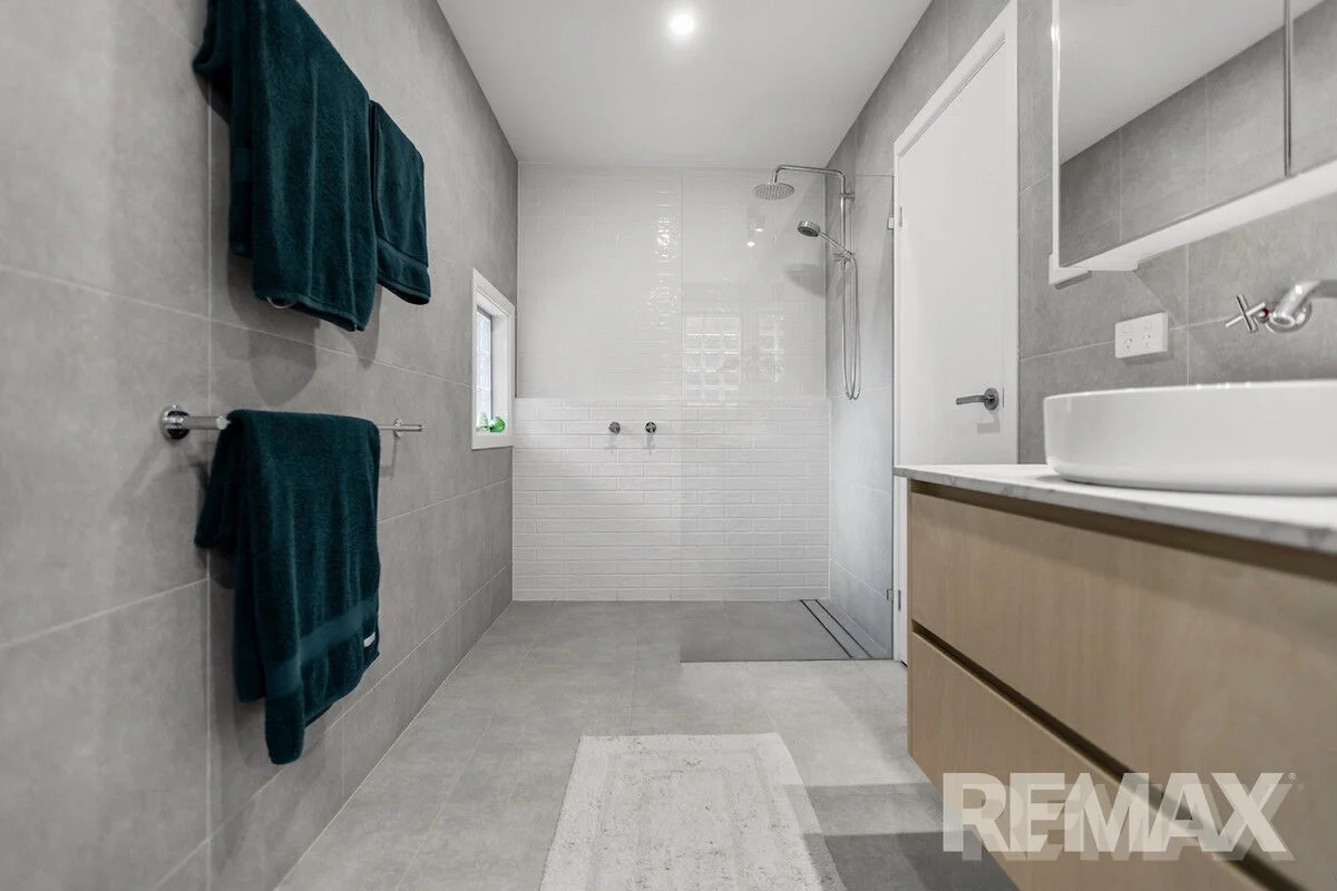 Additional image 28 of 8 Sunshine Avenue, Turvey Park NSW 2650