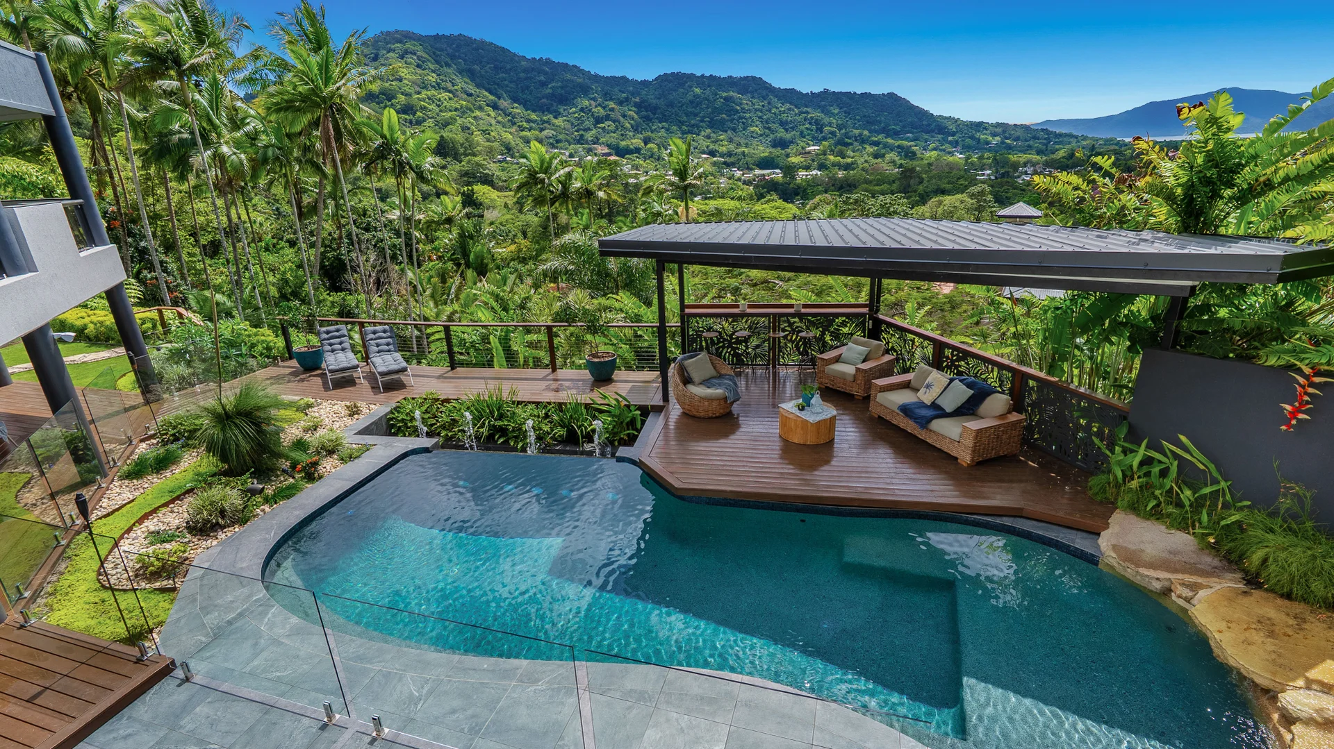 114A Hillview Crescent, Whitfield QLD 4870