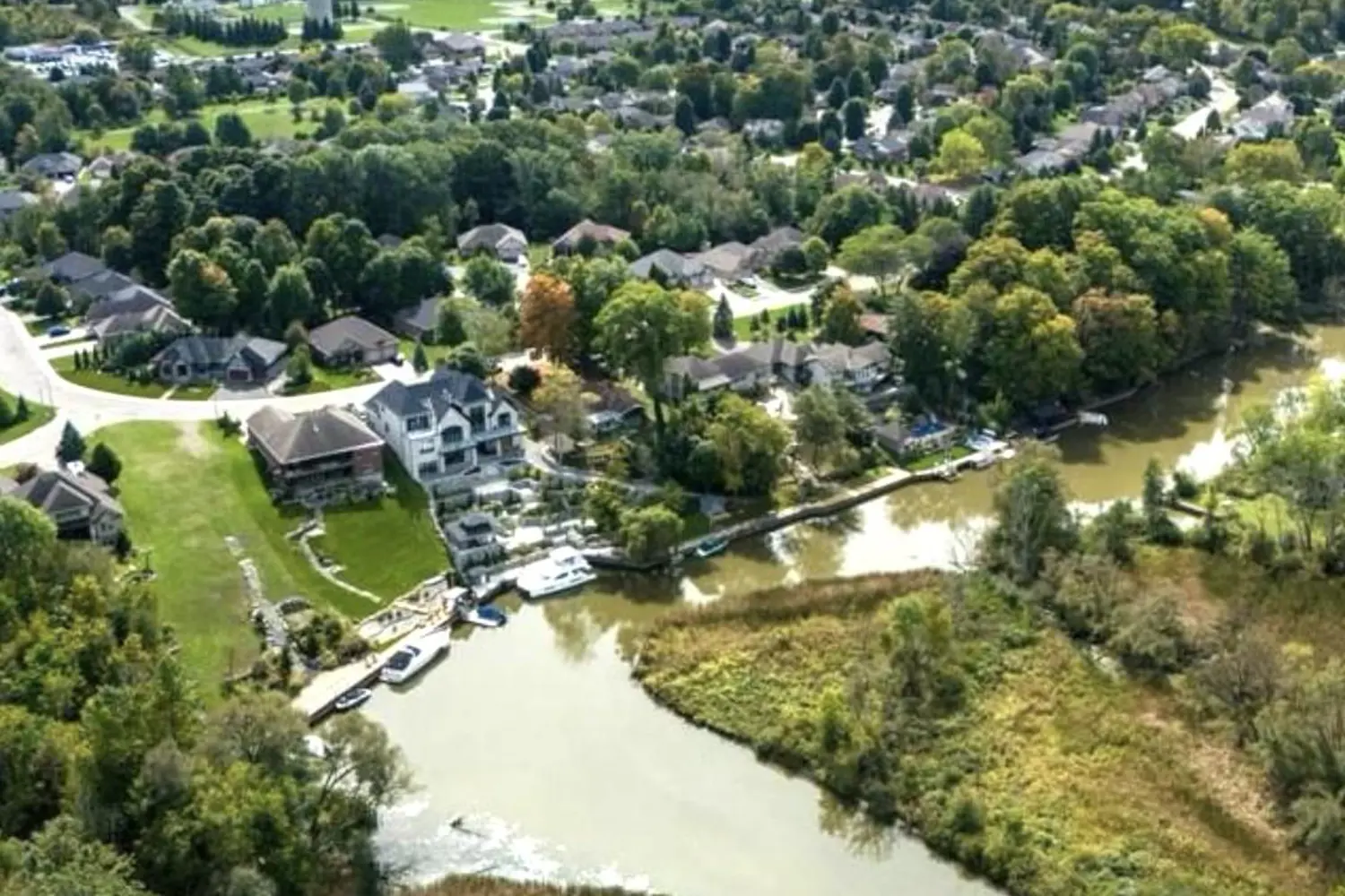 Additional image 7 of 117 Donjon Boulevard