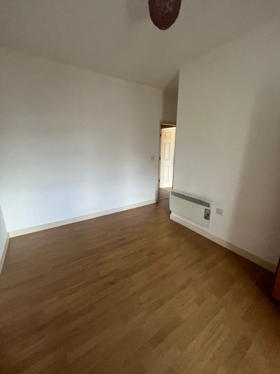 Additional image 5 of 1 bed flat to rentStation Road, Llanelli SA15