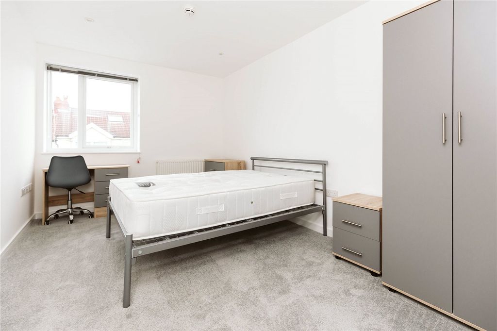 Additional image 3 of 6 bed shared accommodation to rentFilton Avenue, Horfield, Bristol BS7