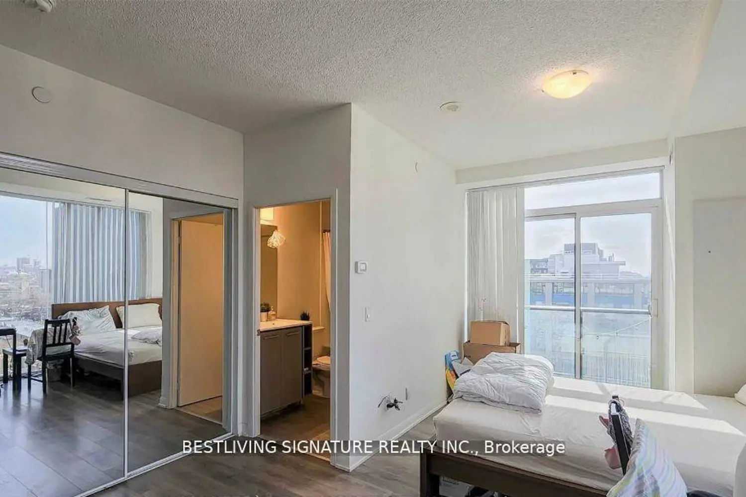 Additional image 10 of 435 Richmond Street 1409