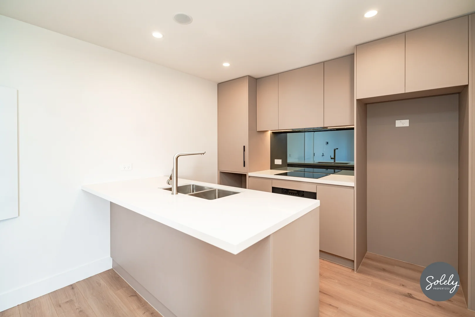 Additional image 2 of 1705/49 Furzer Street, Phillip ACT 2606