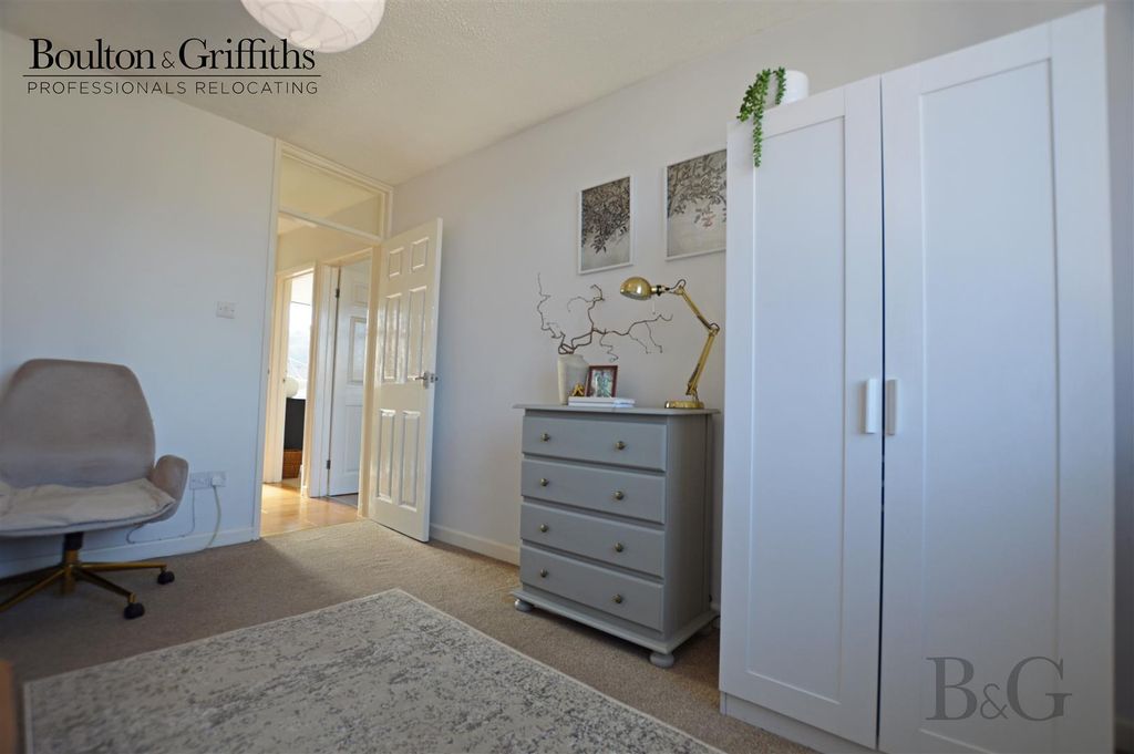 Additional image 12 of 2 bed flat to rentRowan House, Bridge Street, Penarth CF64