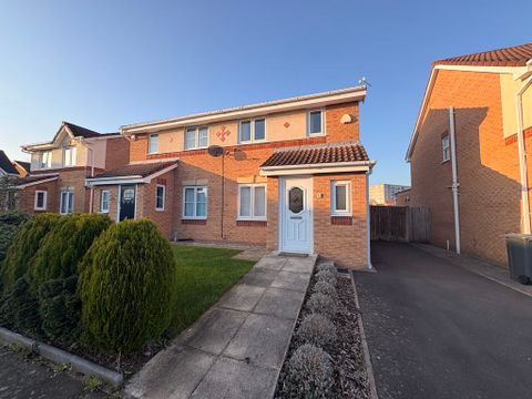 Stirling Lane, Hunts Cross, Liverpool L25, Property to rent