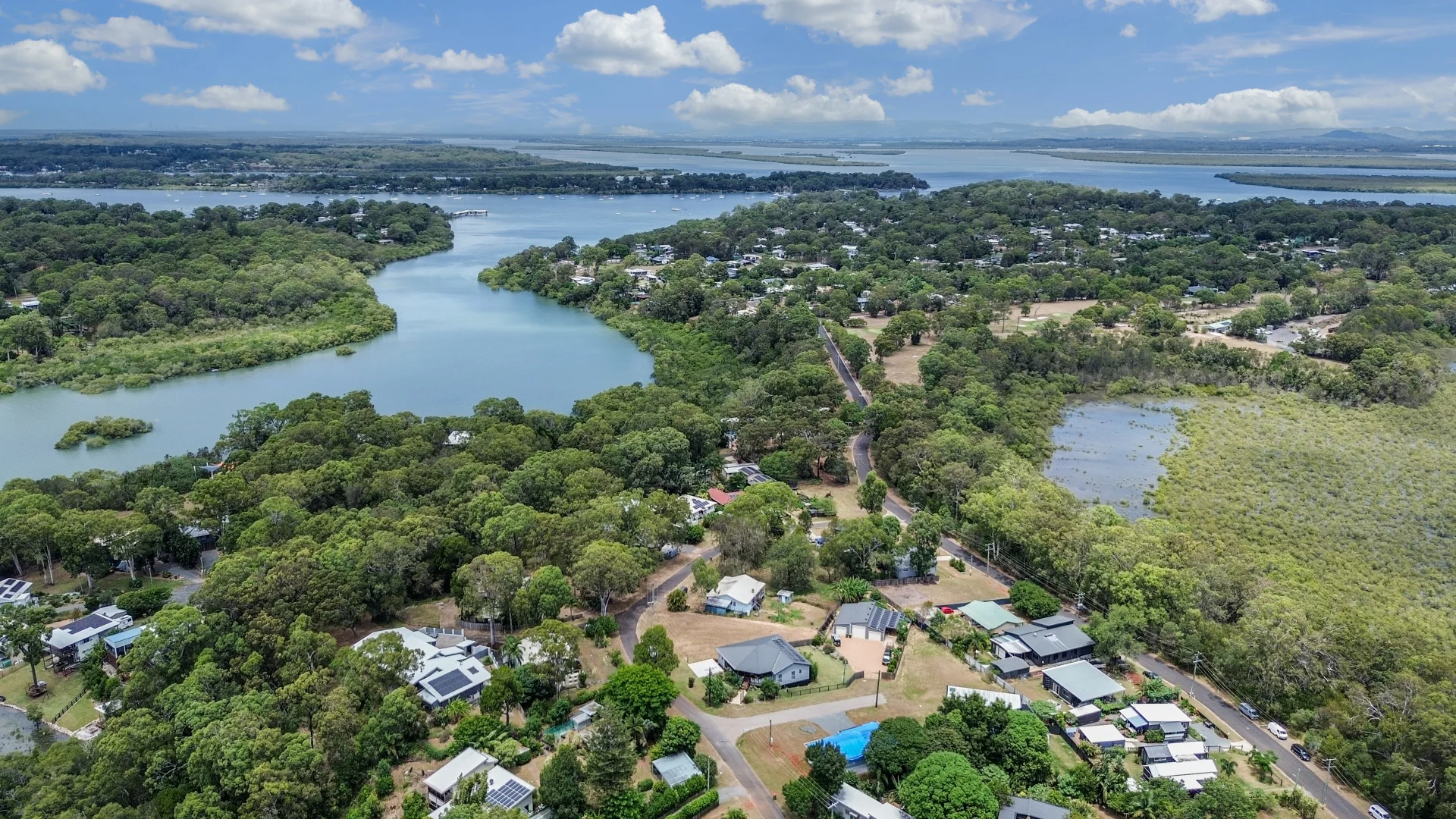 Additional image 12 of 22 Waterside Dr, Macleay Island QLD 4184