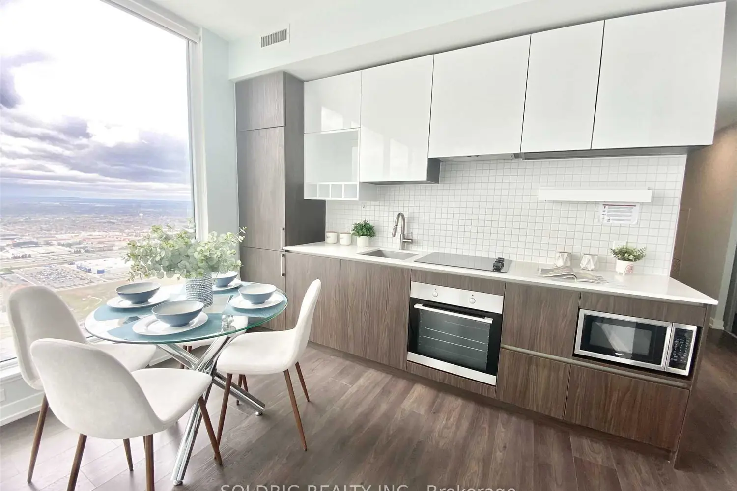 Additional image 6 of 898 Portage Parkway 4909