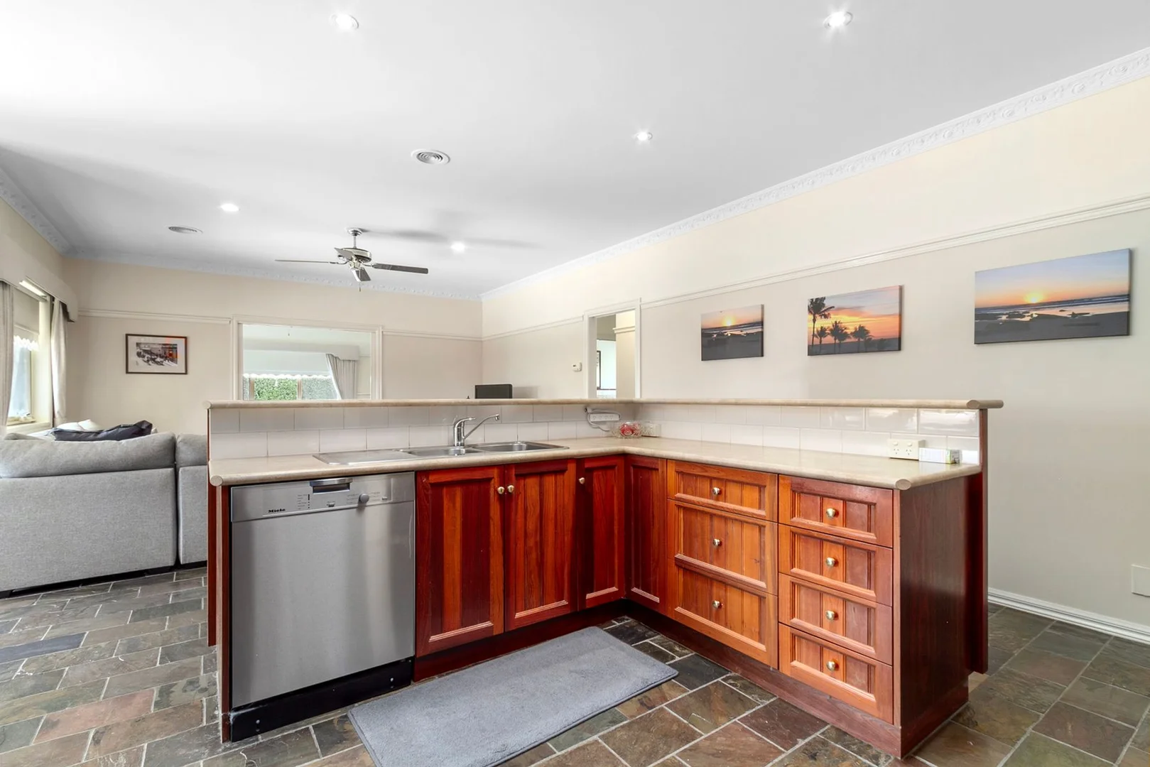 Additional image 7 of 2 Birkley Court, Traralgon VIC 3844