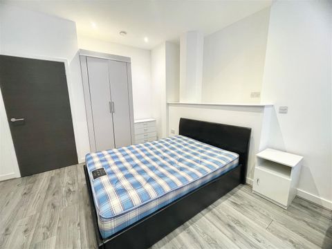 19 Edmund Street, Liverpool L3, Studio to rent