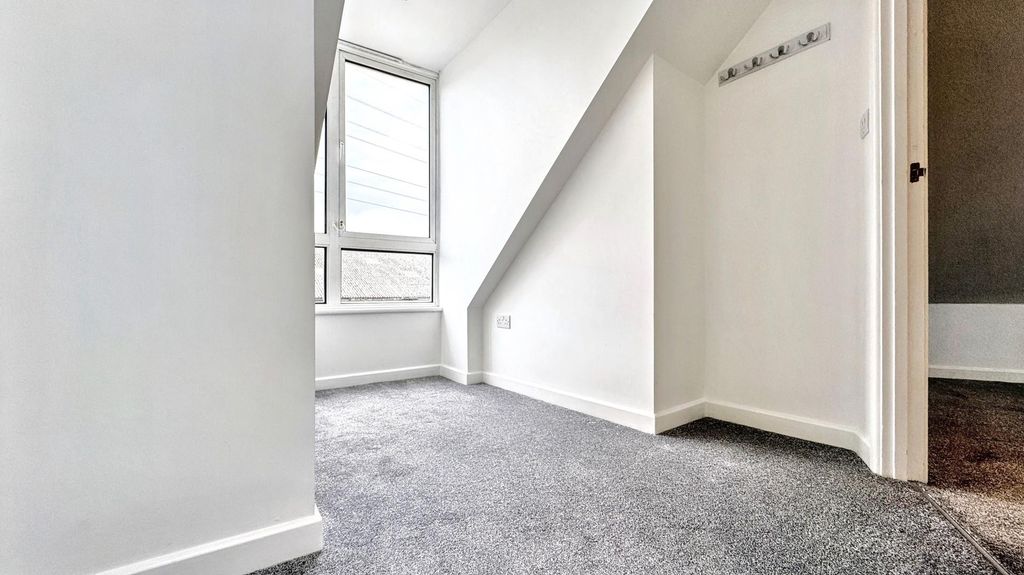 Additional image 18 of 4 bed end terrace house to rentAshley Mews, Portview Road, Bristol BS11