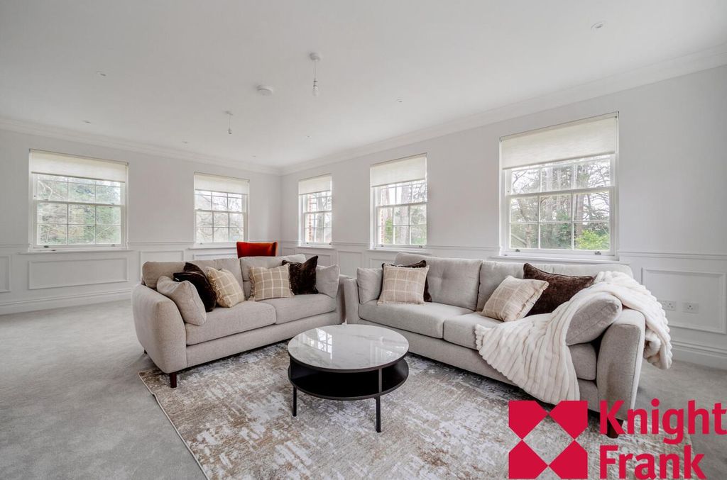 Additional image 3 of 4 bed detached house to rentScholars Row, Ascot SL5