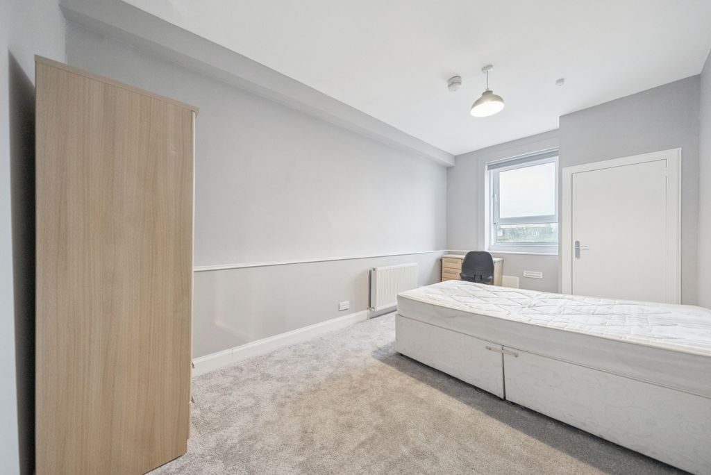 Additional image 10 of 4 bed flat to rentPort Street, Stirling, Stirling FK8