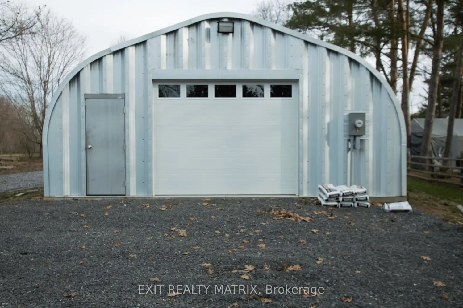 1429 Meadow Drive photo 2