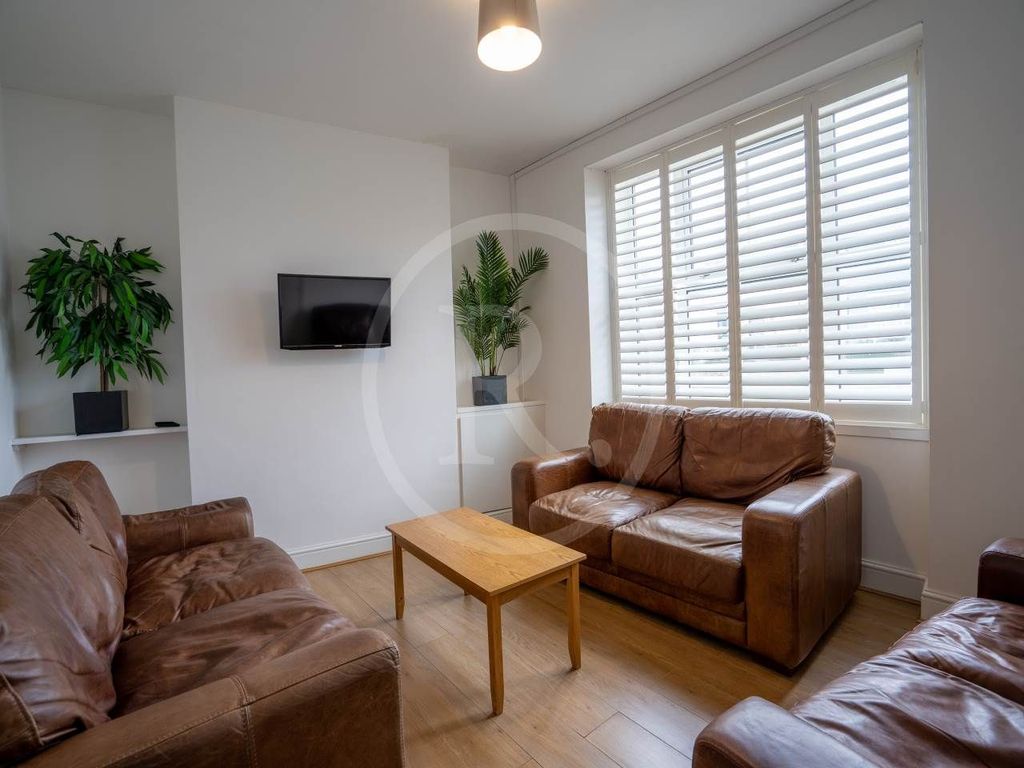 Additional image 4 of 6 bed semi-detached house to rentWestern Villa, Trefechan, Aberystwyth SY23