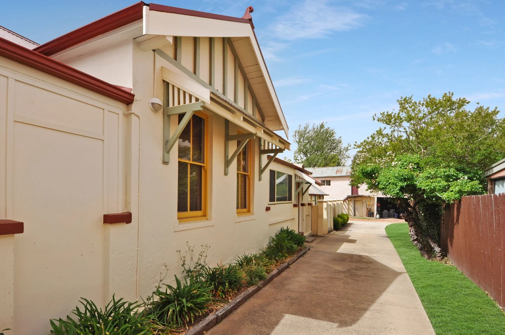 Additional image 16 of 305 Russell Street, Bathurst NSW 2795