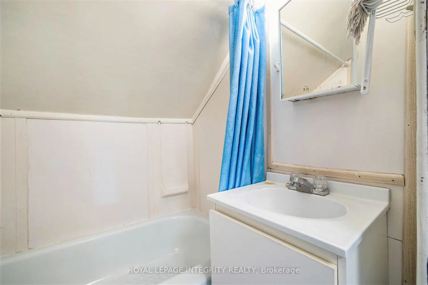 Additional image 13 of 112,114 Clarence Street