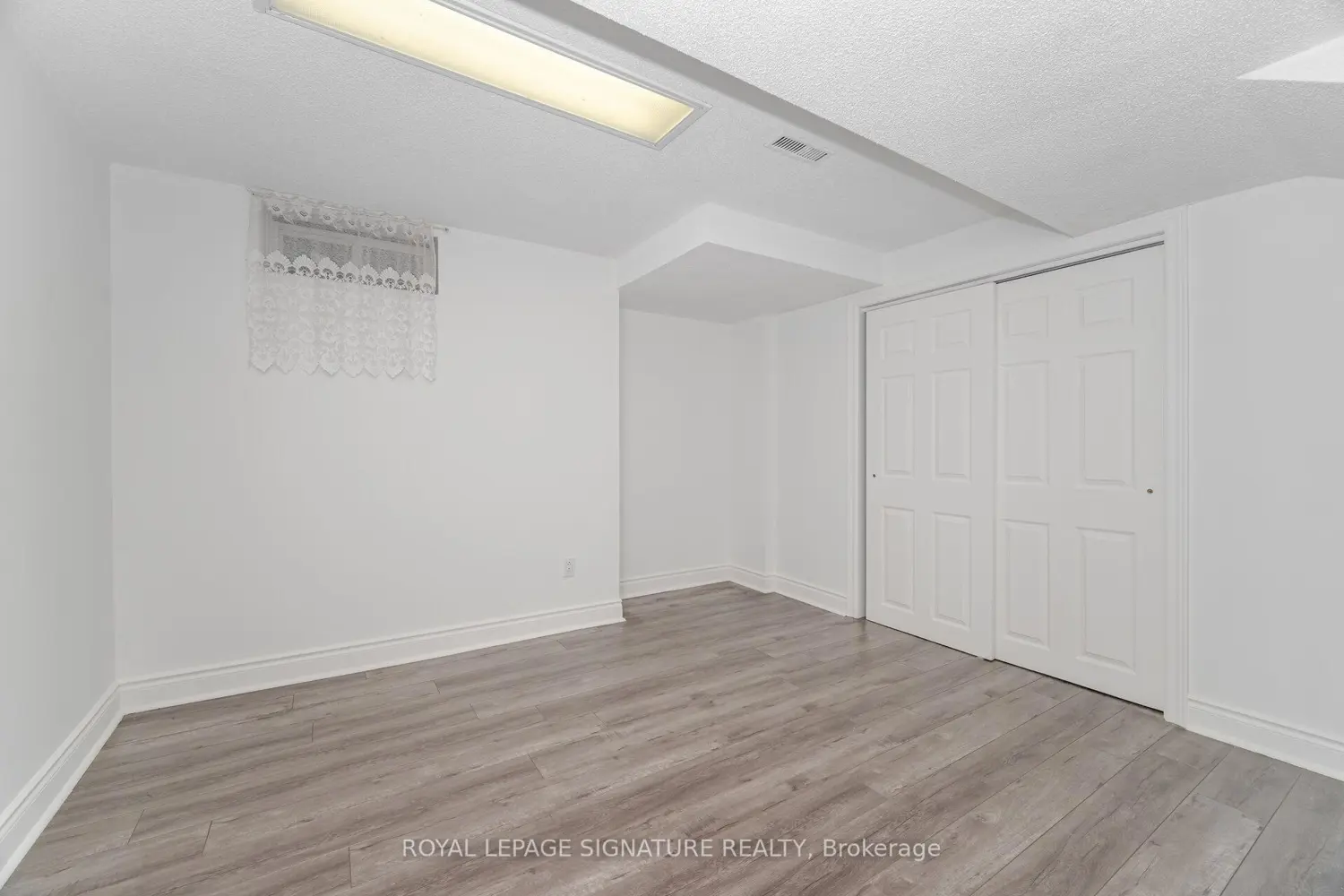 Additional image 19 of 5217 Fallingbrook Drive