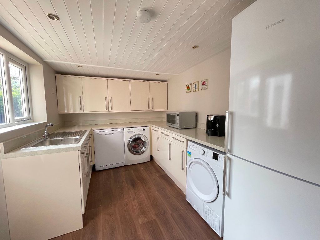 Additional image 6 of 3 bed semi-detached house to rentThe Broadway, Tynemouth NE30